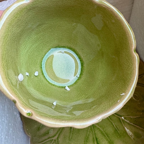 White Lily Pad Tea Cup and Saucer - Picture 11 of 16